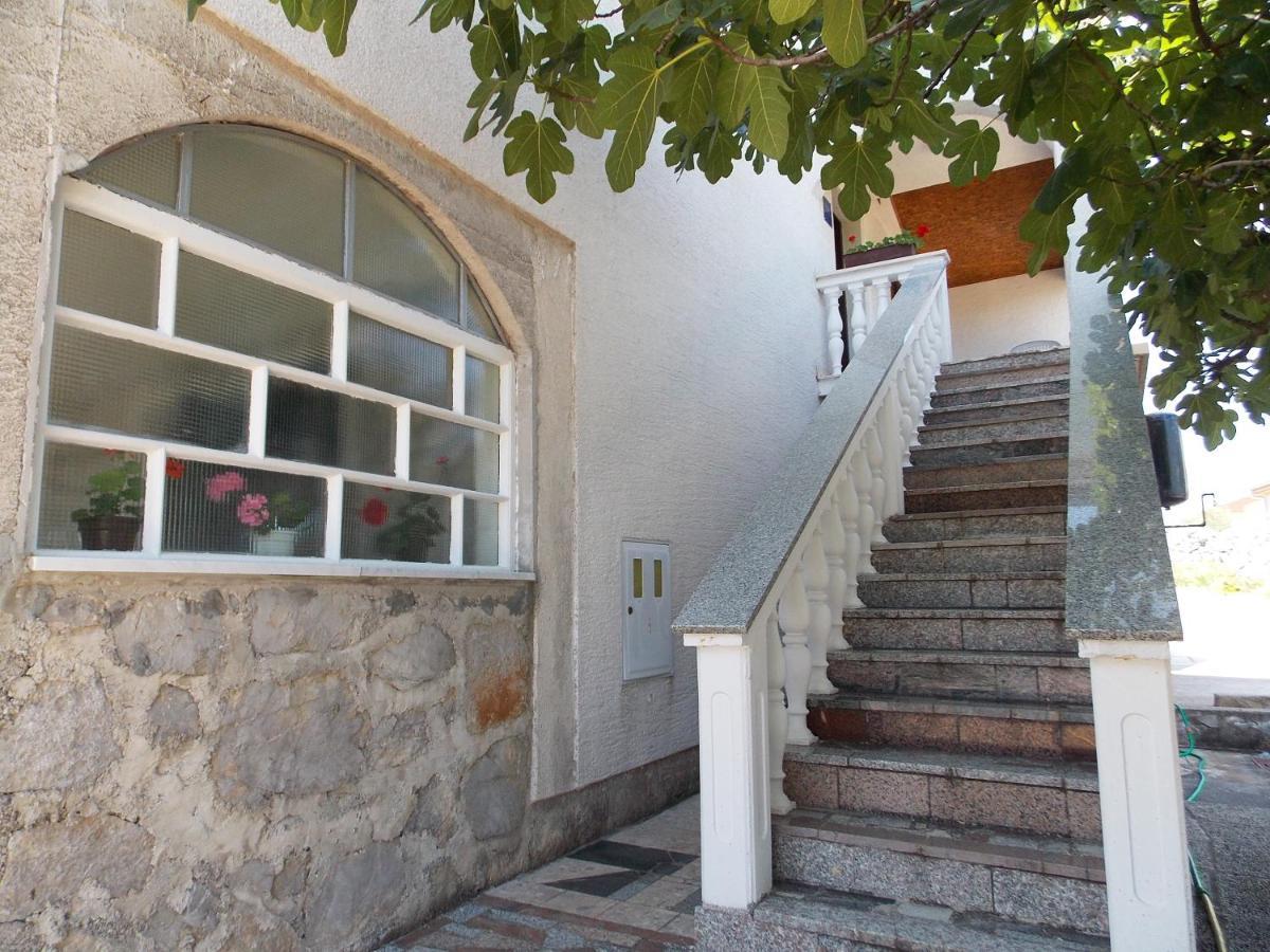 Apartments Miro Kornic Exterior photo
